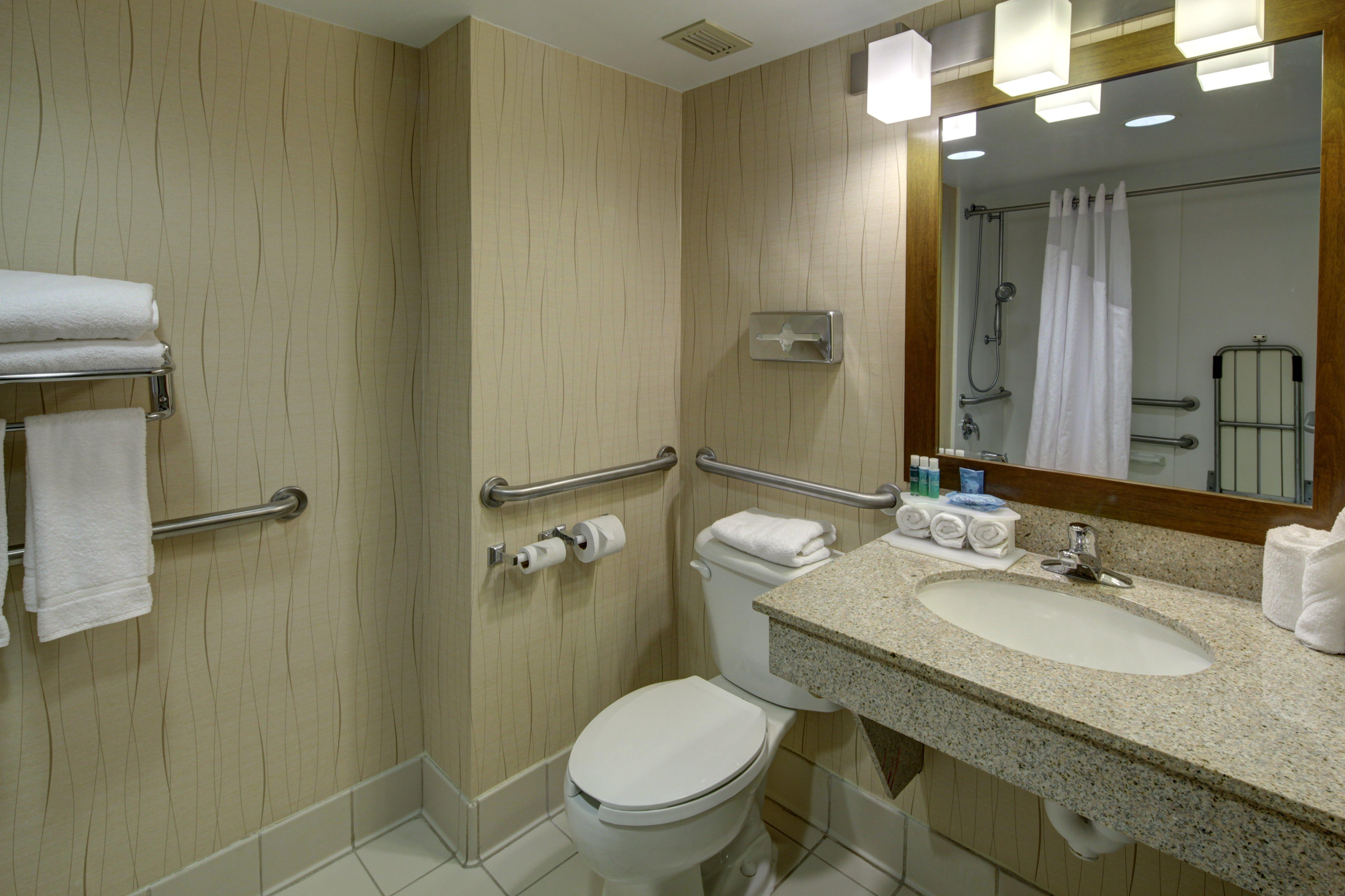 Holiday Inn Express Hotel & Suites Emporia By Ihg מראה חיצוני תמונה