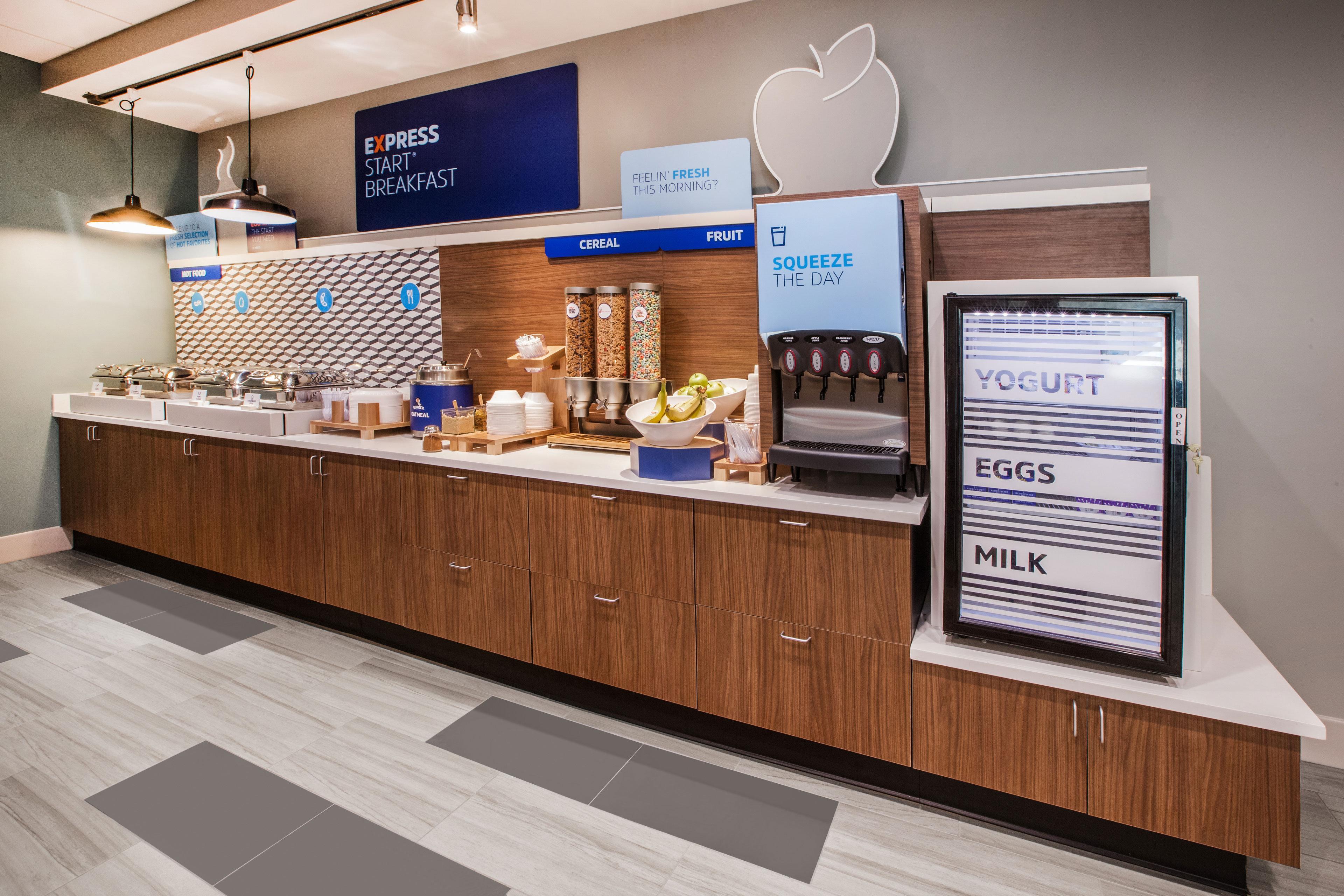 Holiday Inn Express Hotel & Suites Emporia By Ihg מראה חיצוני תמונה
