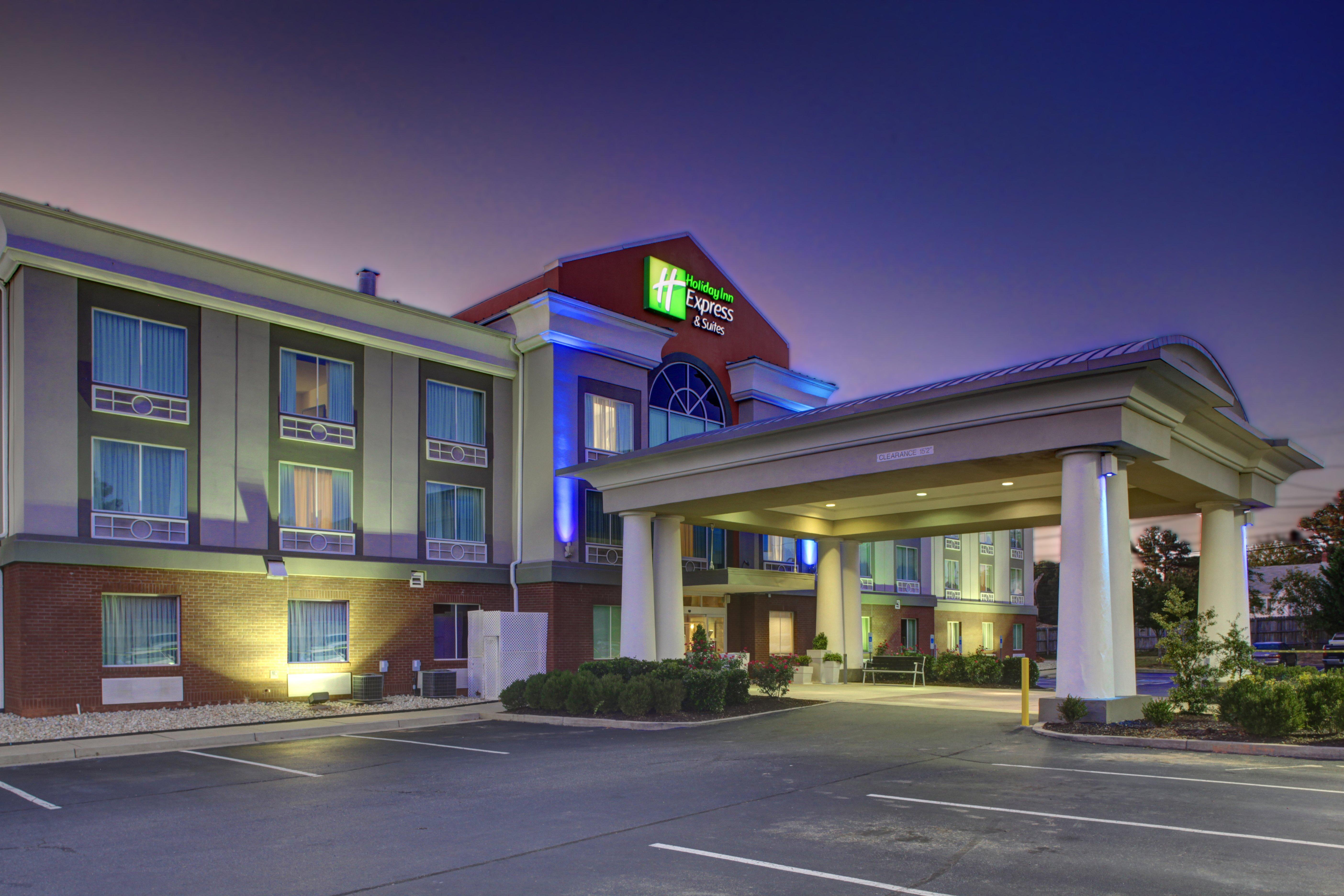 Holiday Inn Express Hotel & Suites Emporia By Ihg מראה חיצוני תמונה