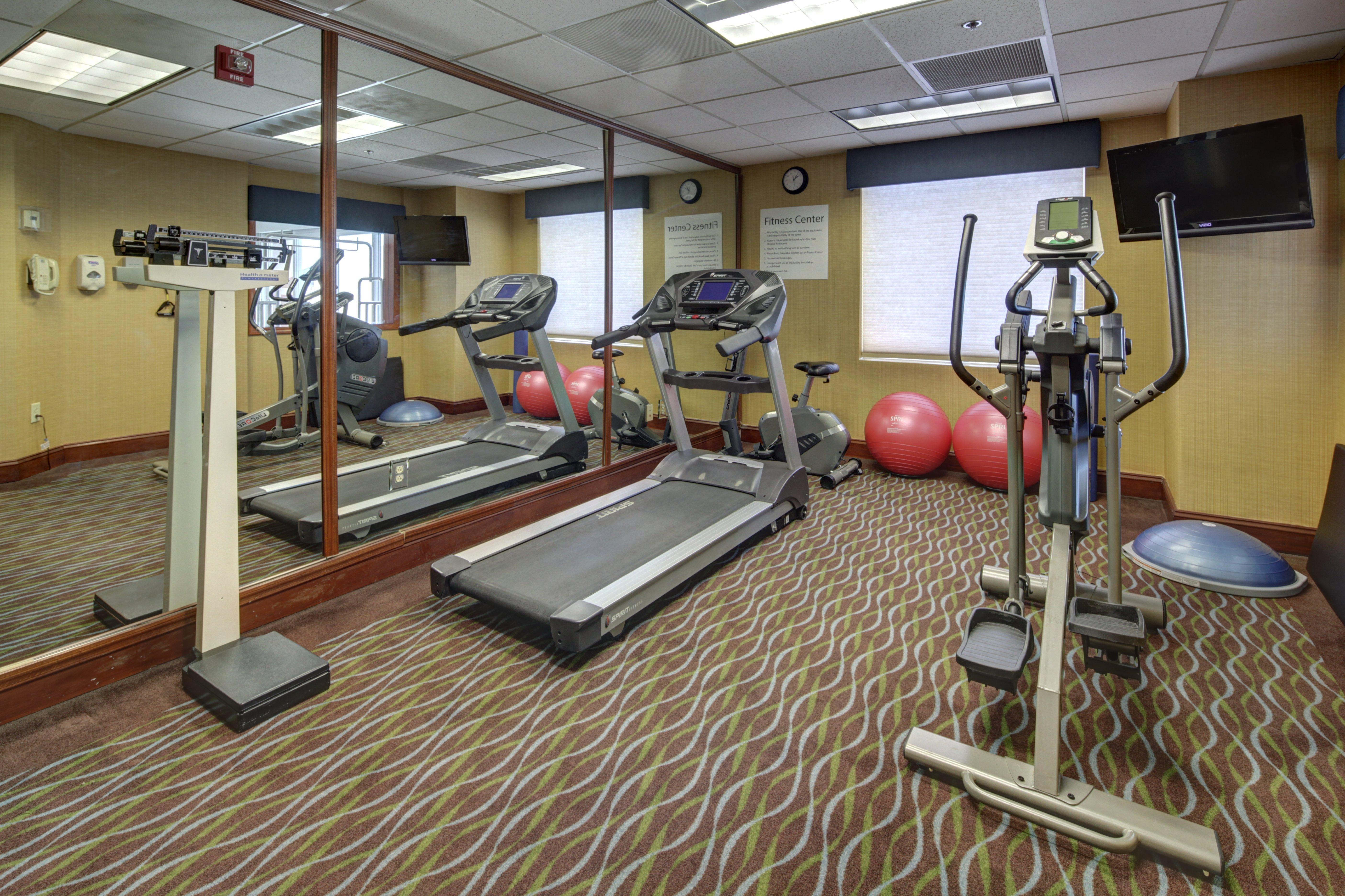 Holiday Inn Express Hotel & Suites Emporia By Ihg מראה חיצוני תמונה